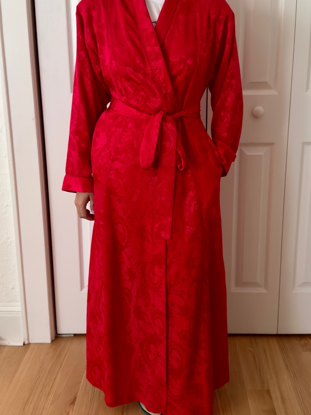 Victoria's Secret Satin Jacquard Long Robe in Red